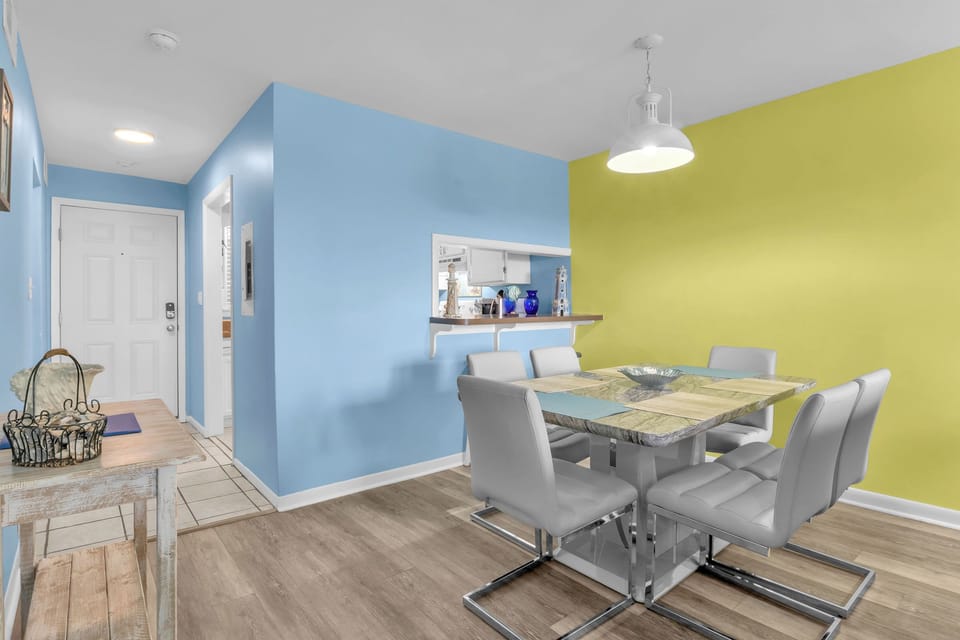 Dining Area - East