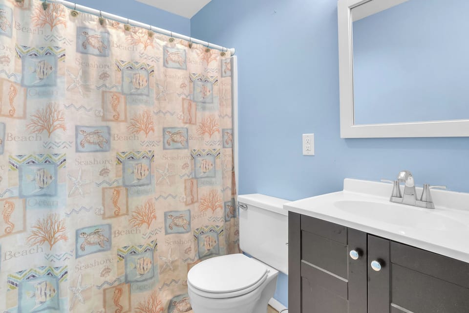 Master Bath #2 - West