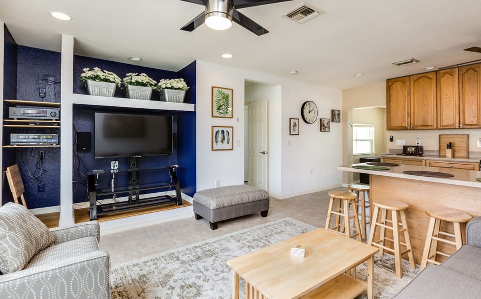Standard House, Multiple Beds, Non Smoking | Living area | Flat-screen TV, Netflix, DVD player, computer