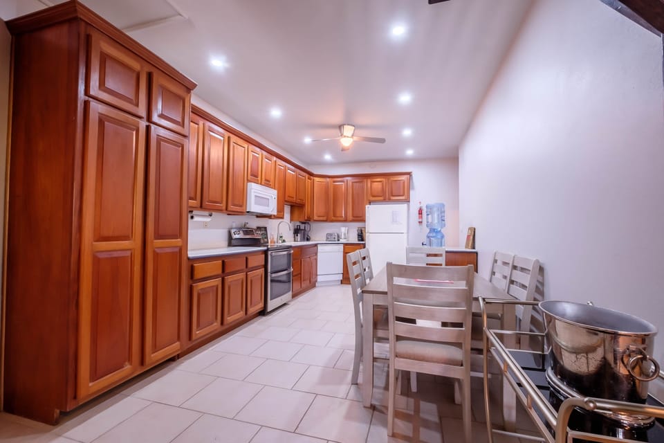 Kitchen (1)