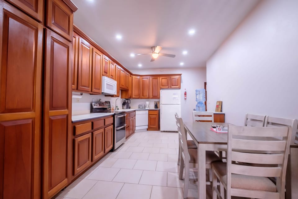 Kitchen (2)