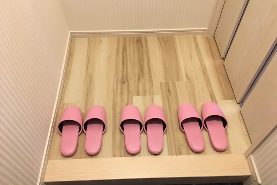Women Only, Twin Room Non Smoking | Desk, free WiFi
