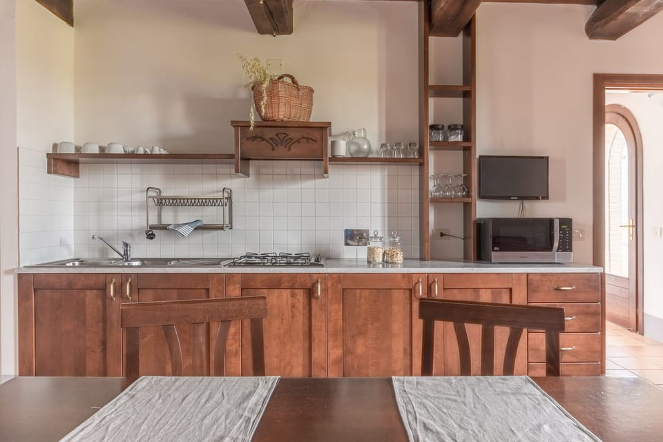 Duplex | Premium bedding, desk, free WiFi
