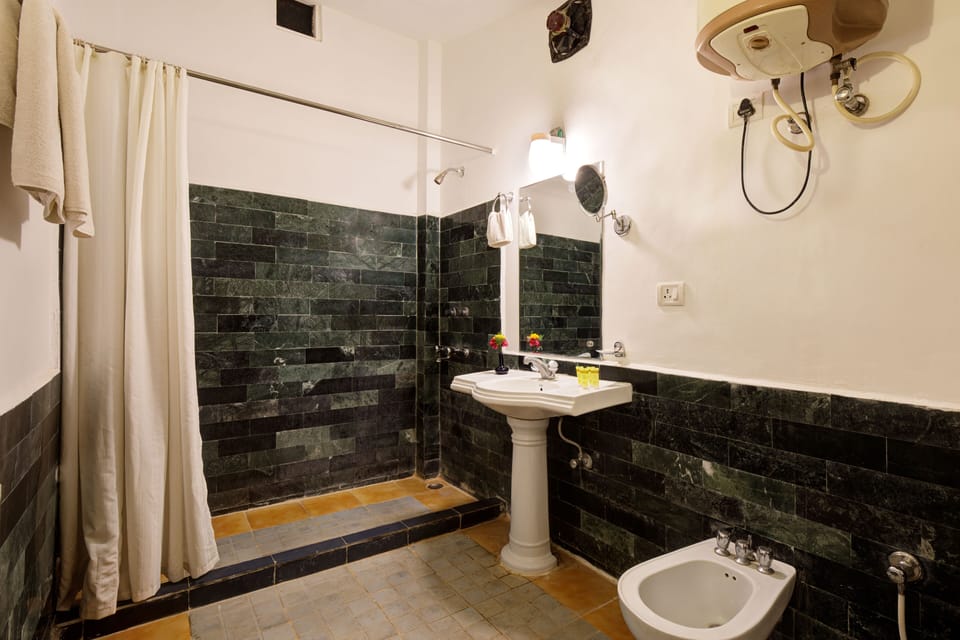 Superior Room, 1 Queen Bed, River View | Bathroom | Shower, slippers, towels