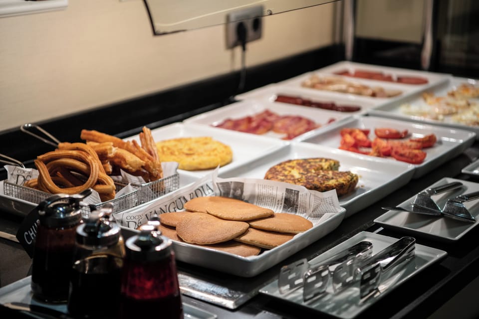 Daily buffet breakfast for a fee