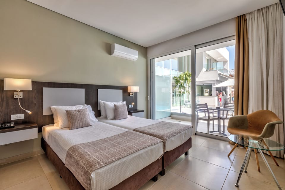 Family Room with Land View | In-room safe, desk, soundproofing, iron/ironing board