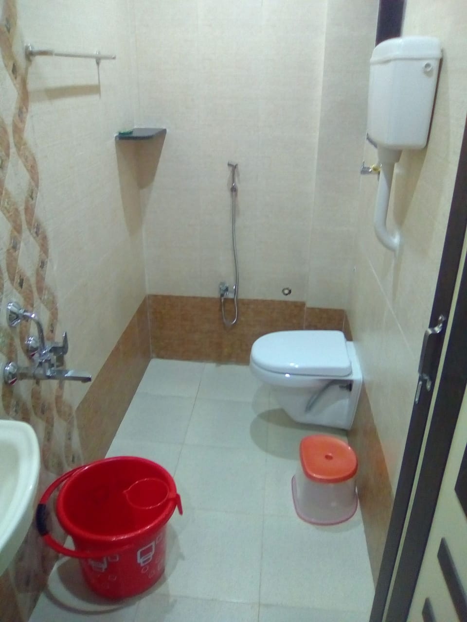 Shower, towels