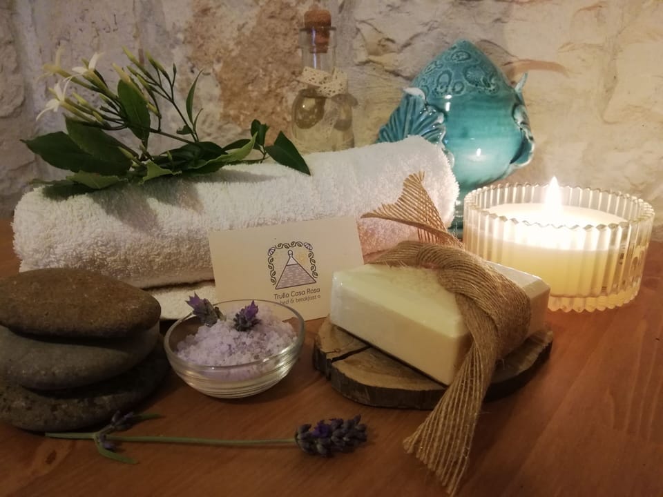 Hot tub, deep-tissue massages, sports massages, massages