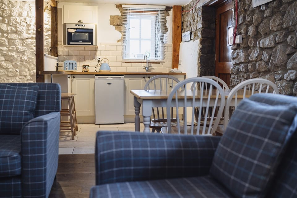 Classic Cottage, 1 Bedroom | Premium bedding, iron/ironing board (on request), WiFi (free)