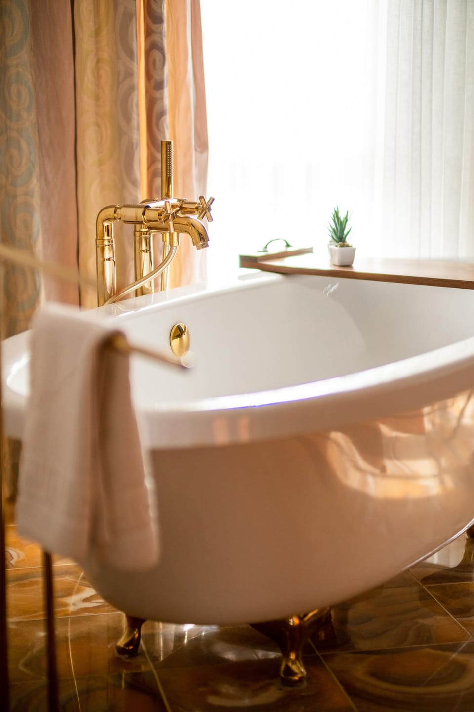 Superior Room (Fransiz Balkonlu,Kuvetli) | Premium bedding, free WiFi, bed sheets