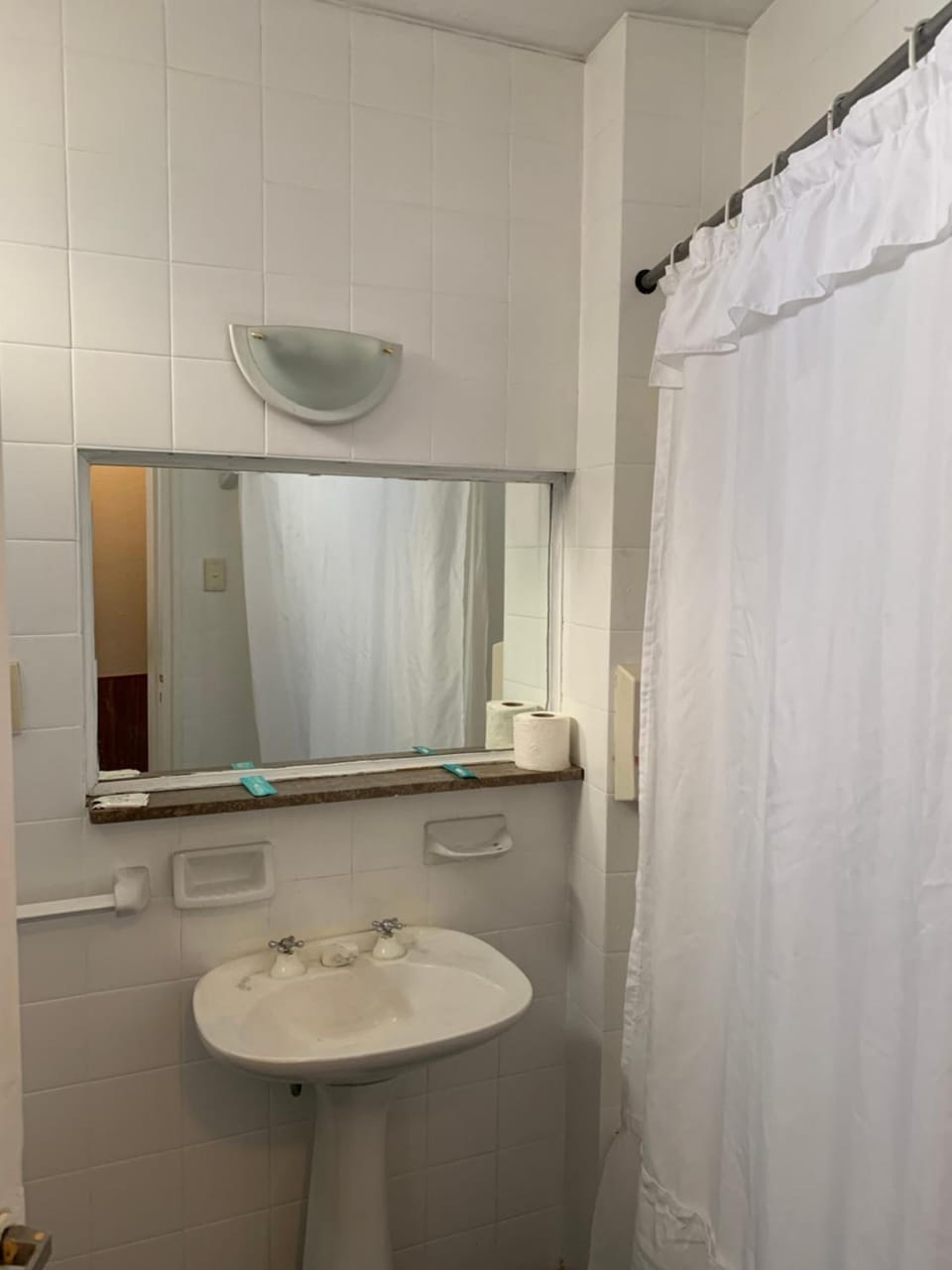 Shower, rainfall showerhead, eco-friendly toiletries, hair dryer