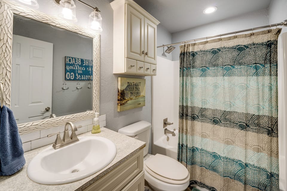 Full Bathroom
