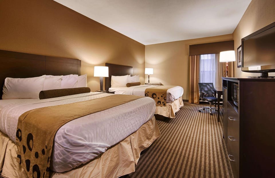 In-room safe, iron/ironing board, free WiFi, bed sheets