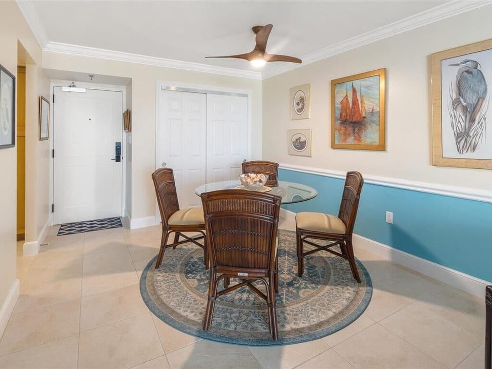 Dining and Entry