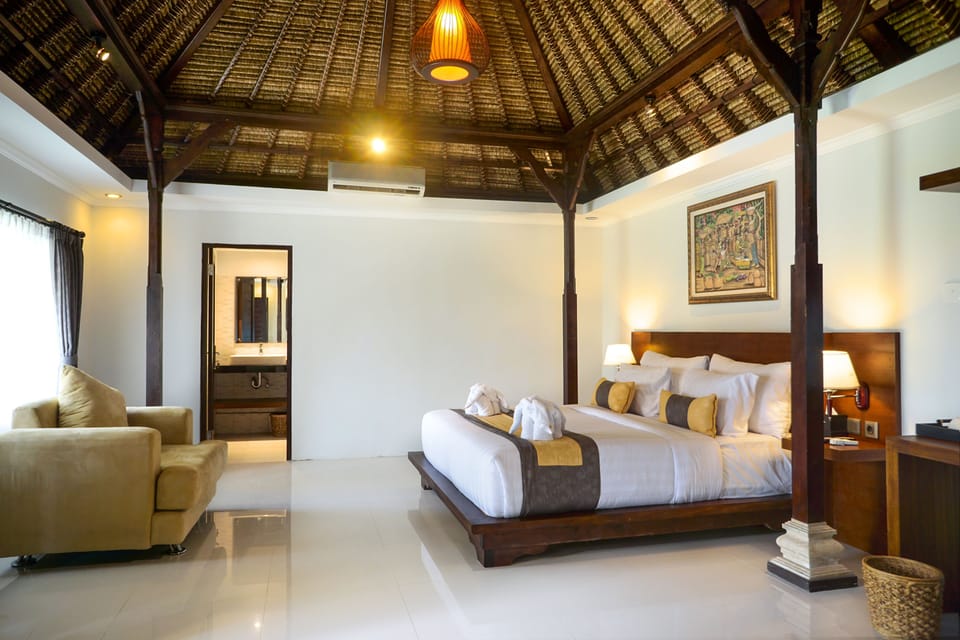 Family Villa, 3 Bedrooms | Minibar, in-room safe, desk, cribs/infant beds