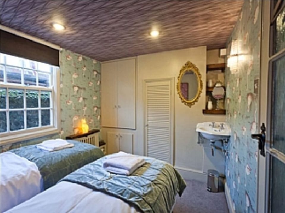Flamingo Dreams Bedroom