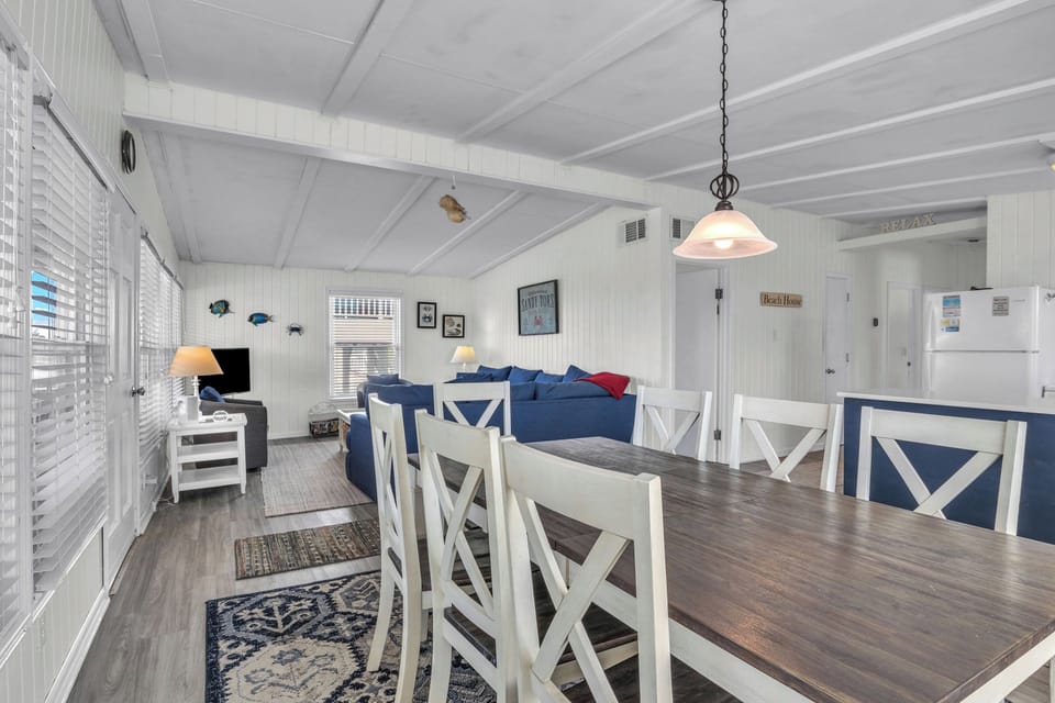Dining Area - Southeast