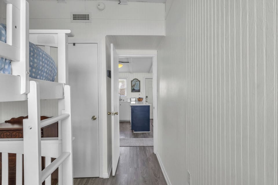 Bedroom #4 - West