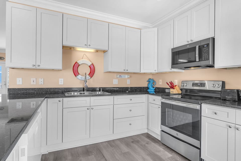 Kitchen - 1st Level Northwest