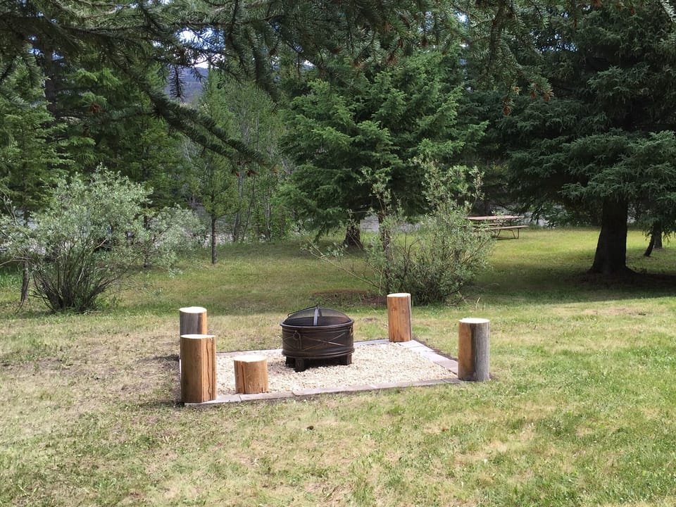 Enjoy the Fire while enjoying the sound of the River