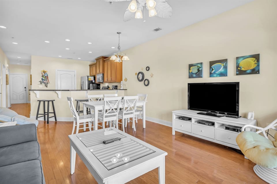 Dining / Living Room - Southwest