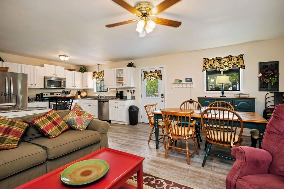 Dining / Living Area - Southeast