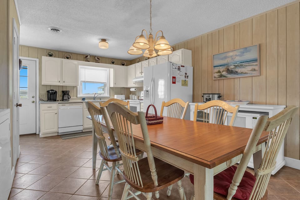 Dining / Kitchen - North
