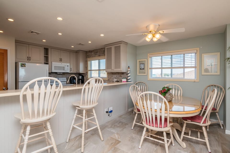 Dining / Kitchen Stools Area - East