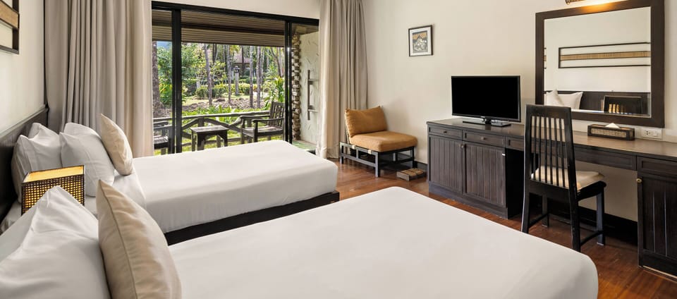 Superior Room | Minibar, in-room safe, desk, free WiFi
