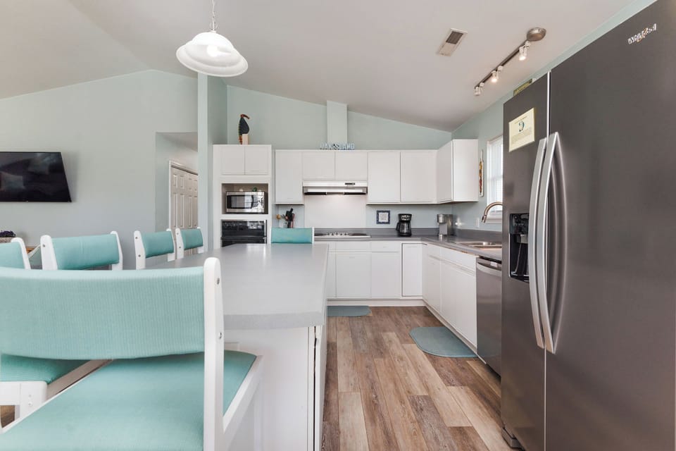 Kitchen / Dining - Southeast