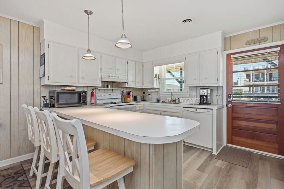 Kitchen - North