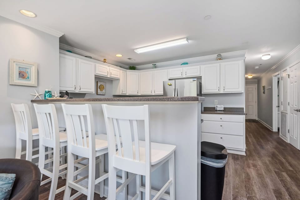 Kitchen / Bar Stools - West