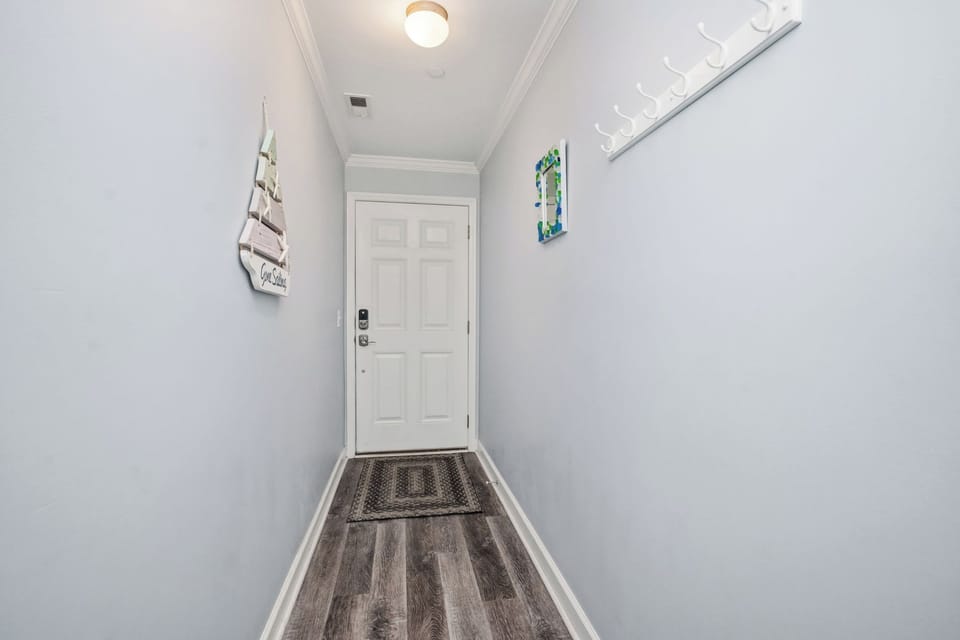 Front Entrance / Hallway