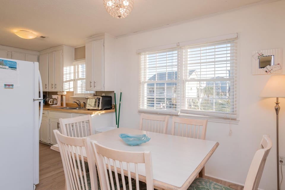 Dining Area - Southwest