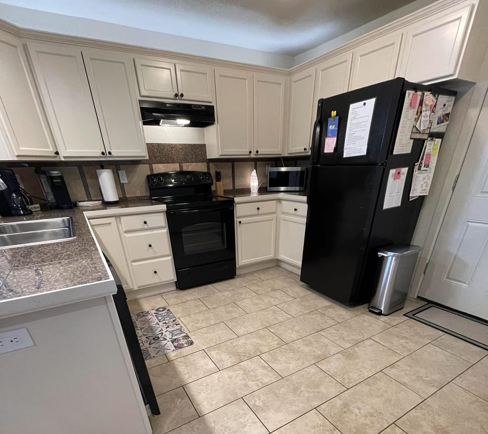 Lovely, updated kitchen fully stocked