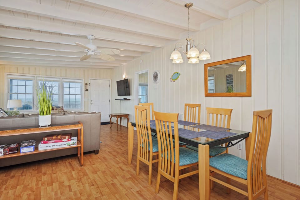 Dining Area - Southeast