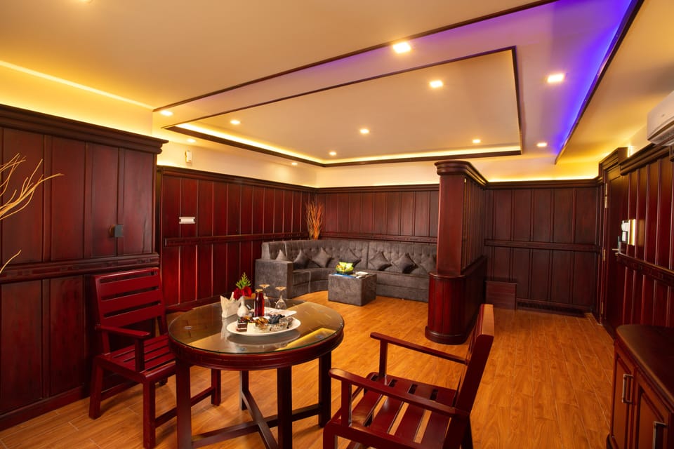 Luxury Suite, 1 Bedroom, Valley View | Living area | 32-inch LED TV with satellite channels, TV
