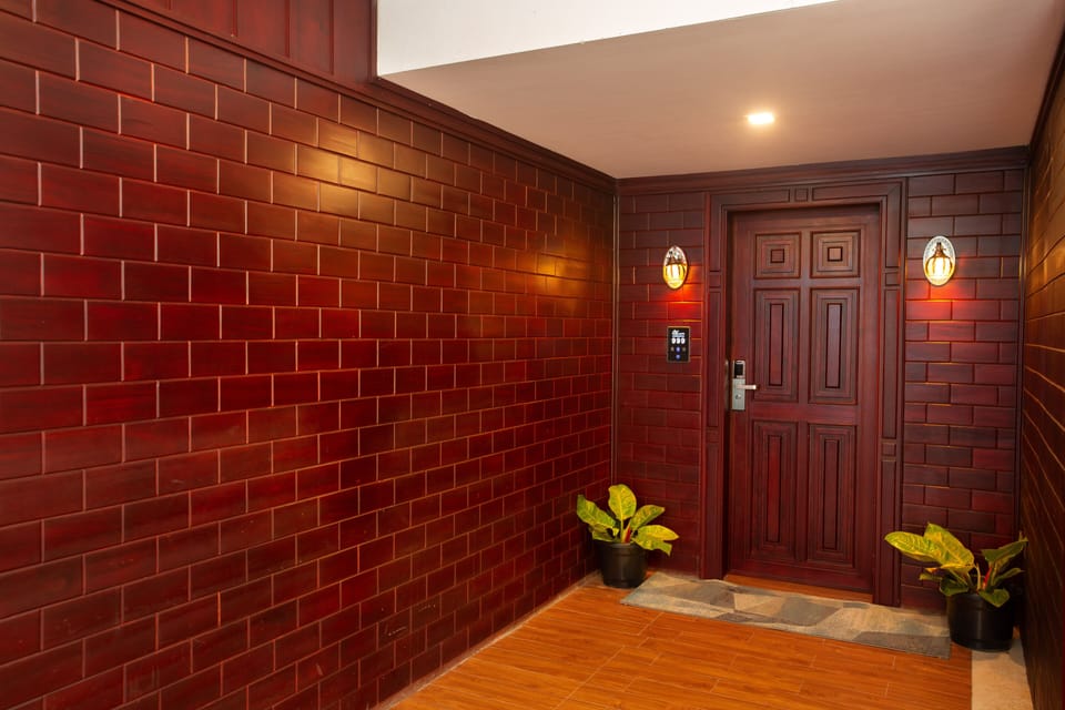 Luxury Suite, 1 Bedroom, Valley View | Pillowtop beds, minibar, in-room safe, laptop workspace