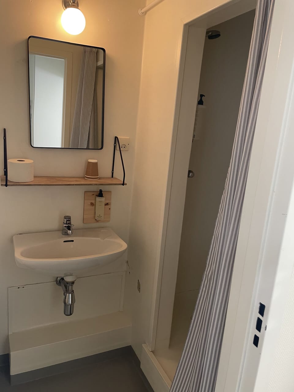 Standard Double Room | Hypo-allergenic bedding available, iron/ironing board (on request)