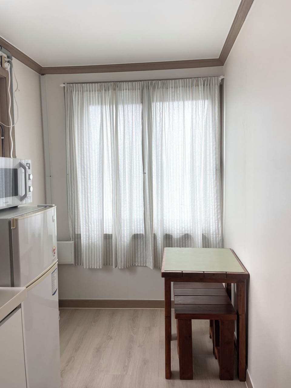 Shared fridge, microwave, cookware/dishes/utensils, freezer