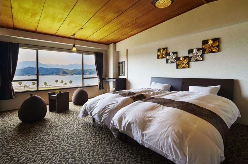Standard Twin Room, Non Smoking | In-room safe, WiFi (free), individually decorated