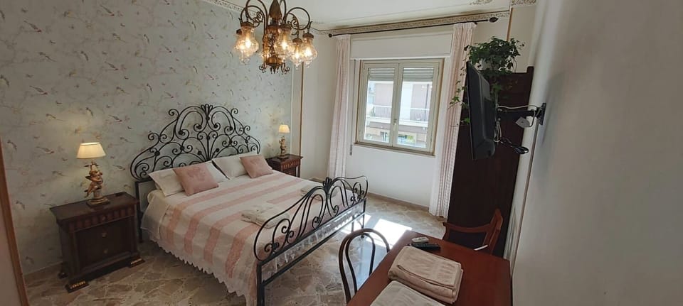 Classic Double Room, 1 Queen Bed, Non Smoking | Free WiFi, bed sheets, wheelchair access