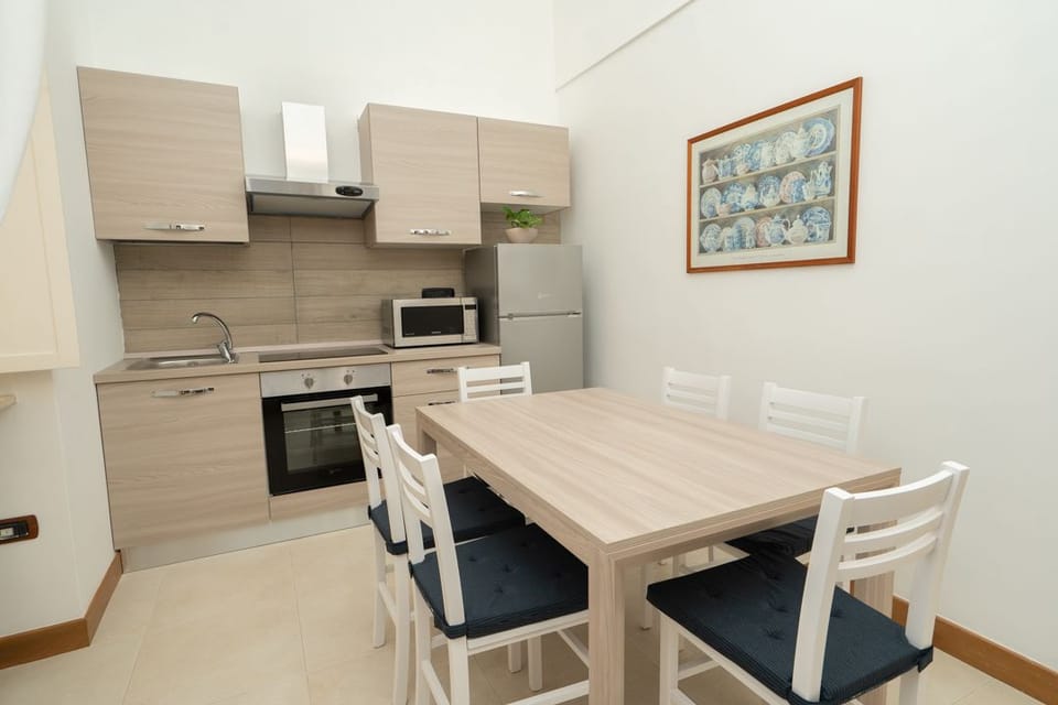 Junior Suite (YELLOW) | Private kitchen | Full-size fridge, microwave, dishwasher, toaster
