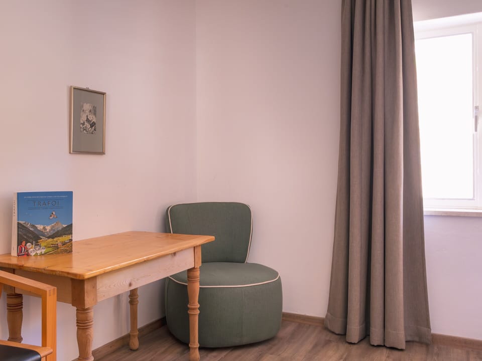 Standard Double Room | Living area