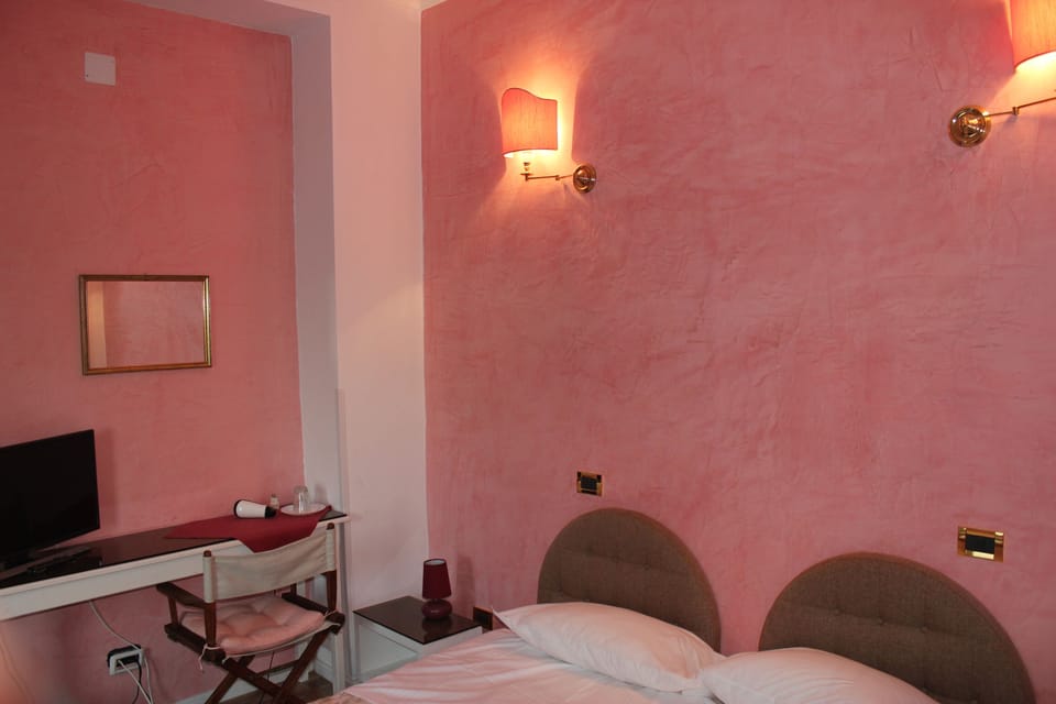 Triple Room with Sea View | In-room safe, desk, blackout drapes, soundproofing