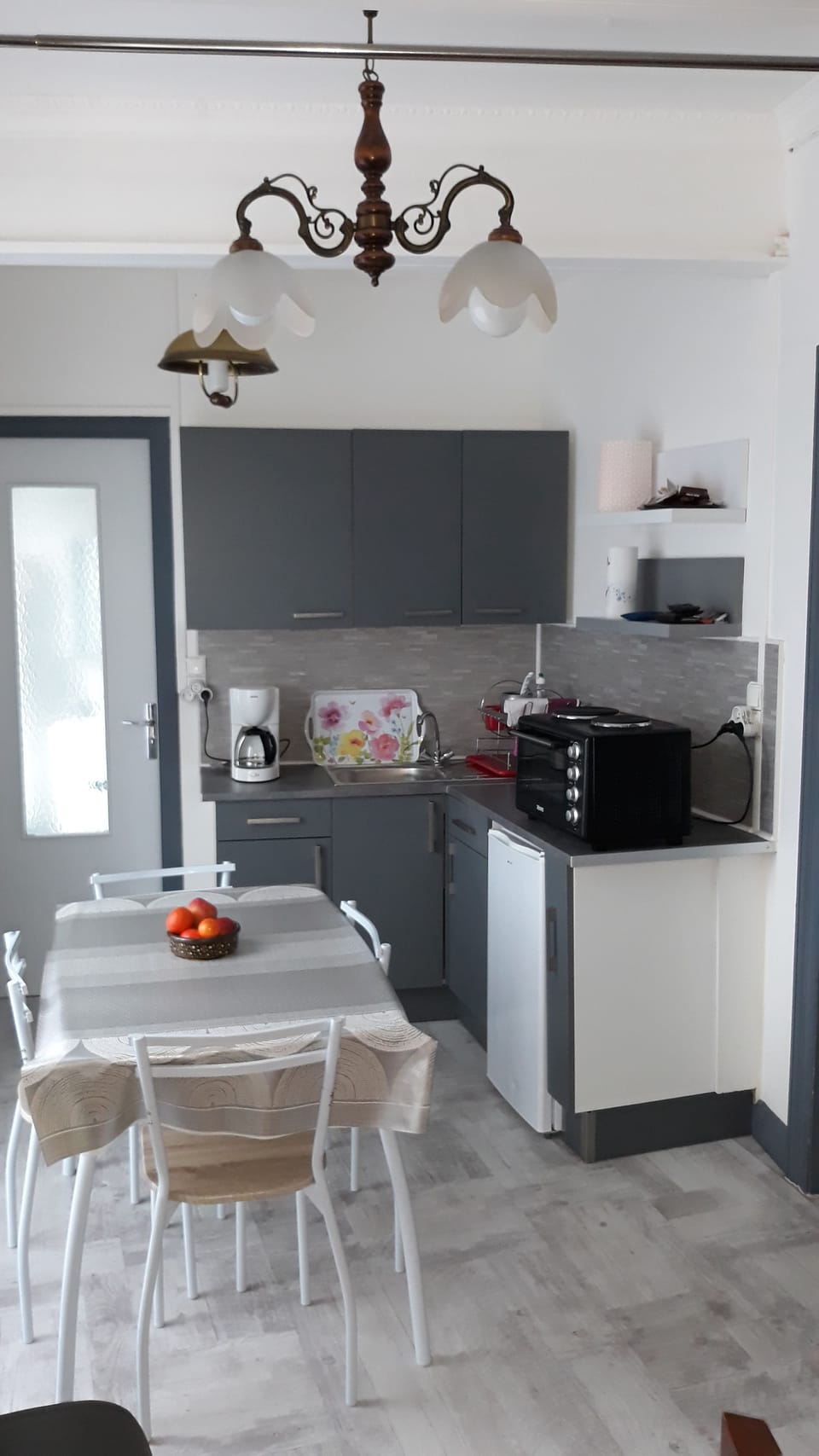 Studio, Multiple Beds, Non Smoking, City View | Private kitchen | Fridge, coffee/tea maker, electric kettle