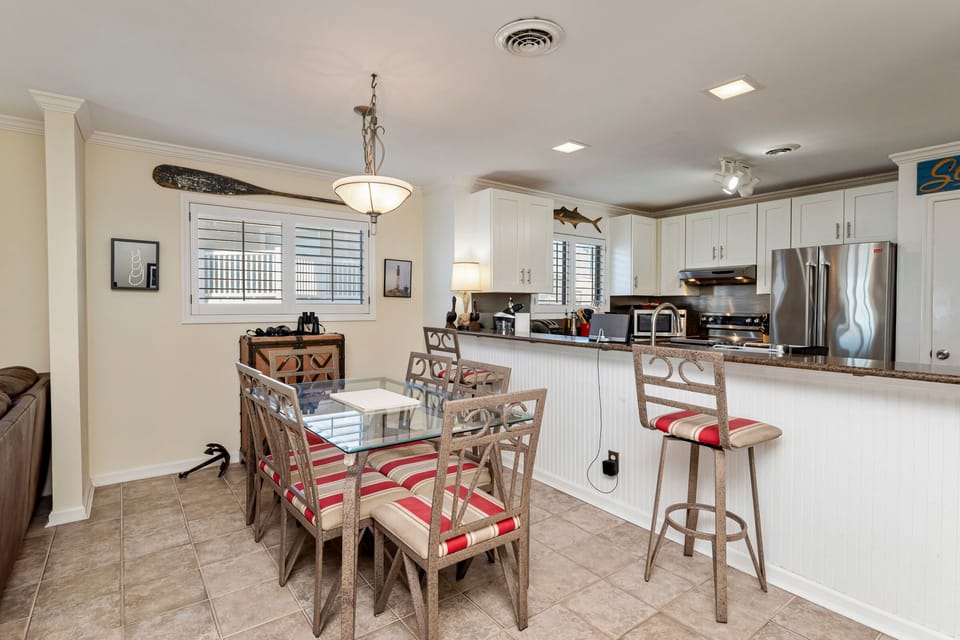 Dining Area - West