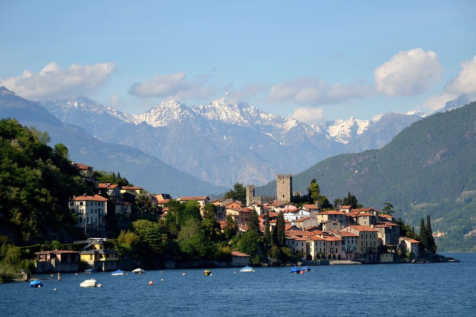 Typical rustico with garden and wonderful view of Lake Como and pool House in Lombardy