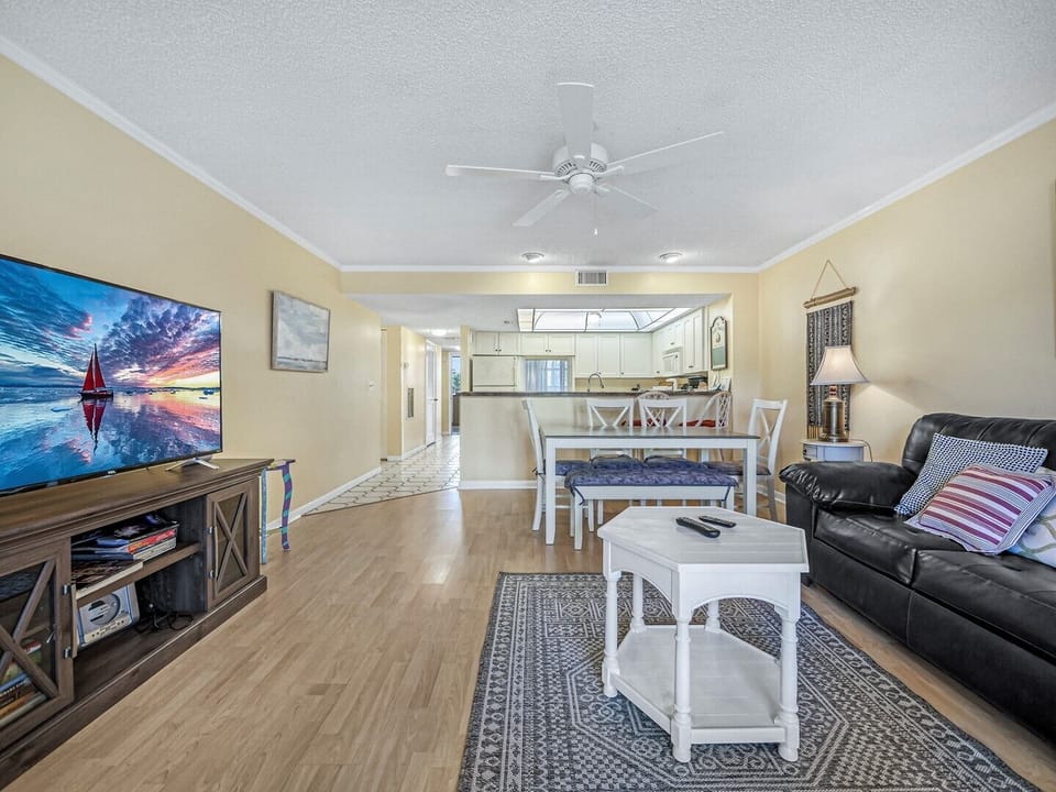 Living and Dining Area