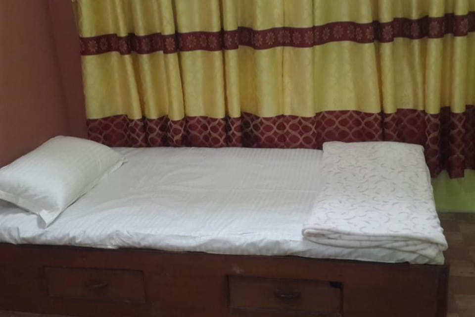 Room, 1 Double Bed, Non Smoking | Free WiFi